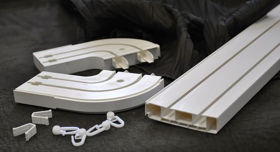 Изогнутый карниз