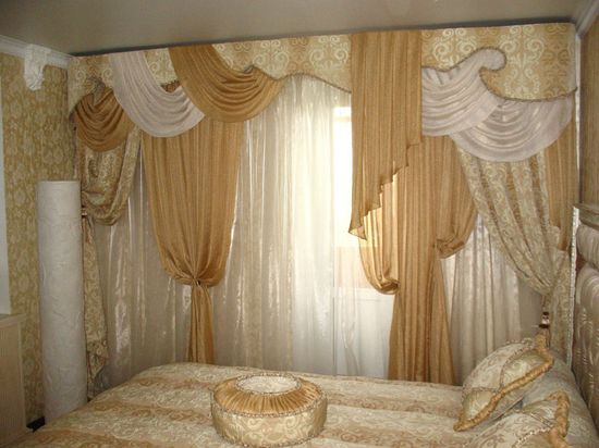 krasivye-shtory-v-spalnyu_10