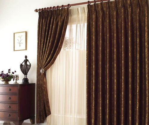 Коричневые шторы на кухню: современные тона 2018