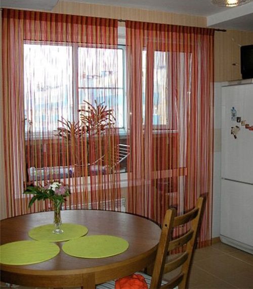 Шторы нити на кухню: новинки для дизайна интерьера 2018