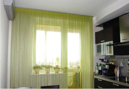 Шторы нити на кухню: новинки для дизайна интерьера 2018
