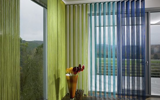 Нитяные шторы на кухне