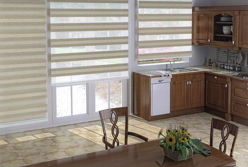 Рулонные шторы бежевые: цвет Муар день и ночь