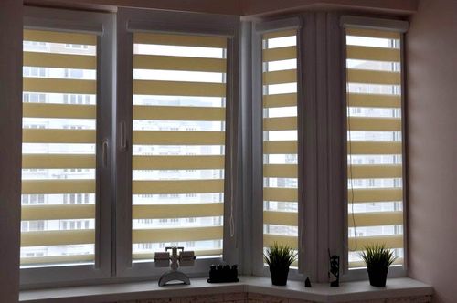 Рулонные шторы бежевые: цвет Муар день и ночь