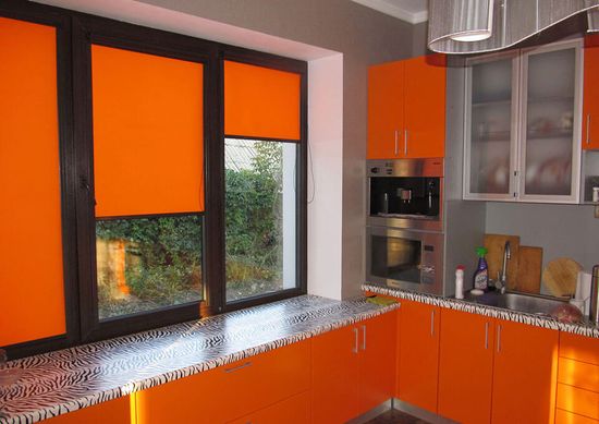 Оранжевые рулонные шторы