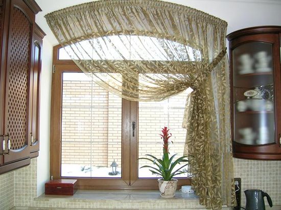 shtory-na-kuhnyu-mode_5