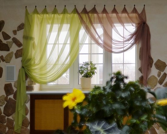 Модные кухонные шторы