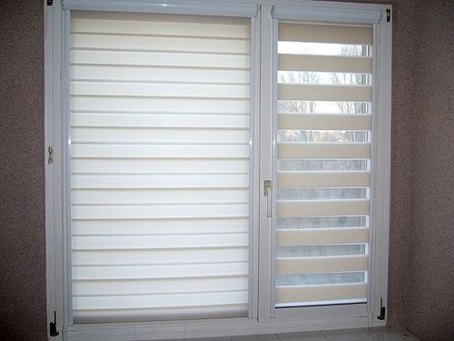 Рулонные шторы Зебра день-ночь в интерьере