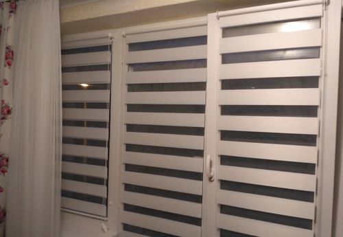 Рулонные шторы Зебра день-ночь в интерьере